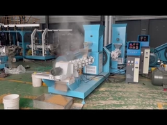 1-12mm ステンレス鋼の浮遊魚の飼料の生産ラインの主モーター力 5.5-132kw