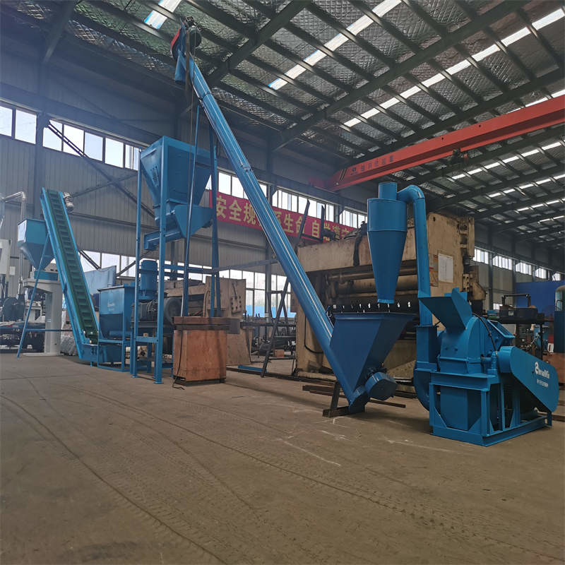 118KW 木材ペレット生産ライン 1000-2000kg/H 2000*500*600cm電気制御キャビネット